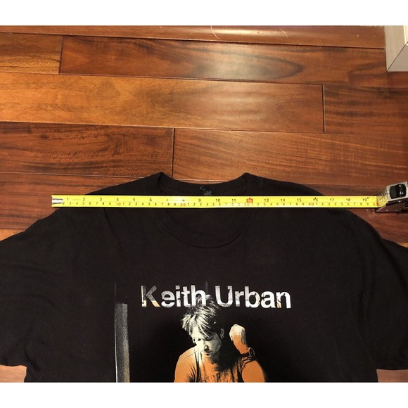 Keith Urban Concert Men's T-Shirt Raise Em Up - Picture 2 of 9